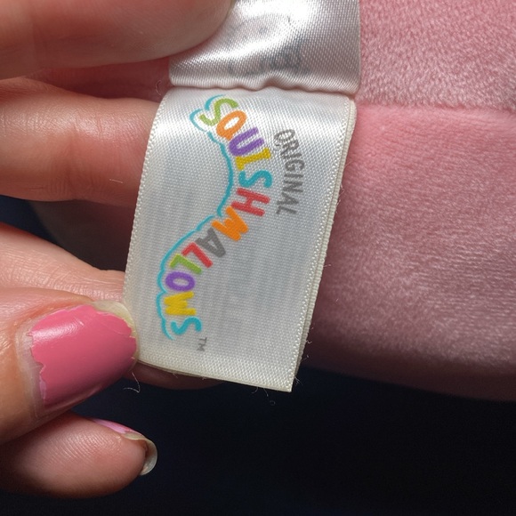 Squishmallows Hello 🐱 Kitty - Picture 6 of 8